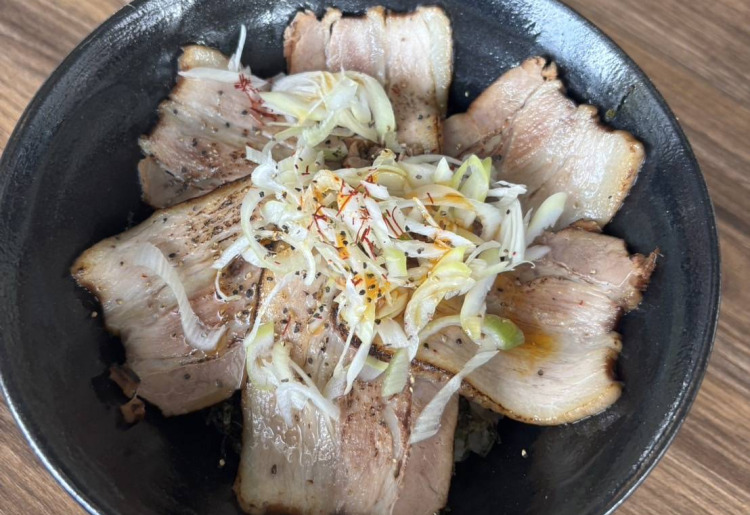 リーフランチ（自家製叉焼丼）