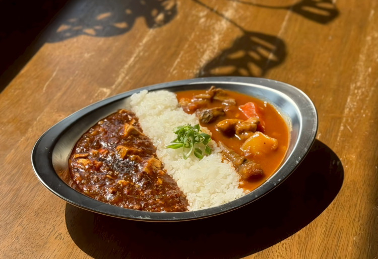 麻婆＆牛筋カレー