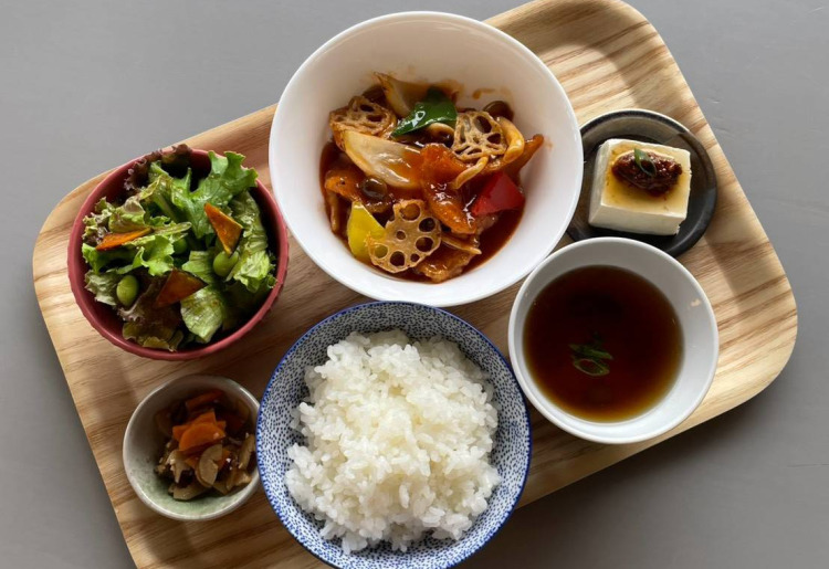 リーフランチA（白身魚の甘酢餡掛け）